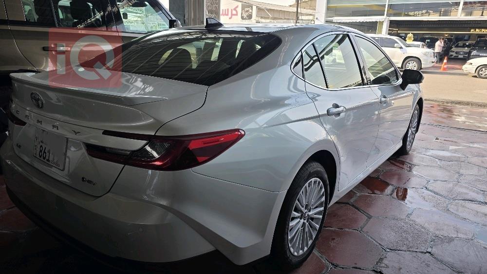 تۆیۆتا کامری